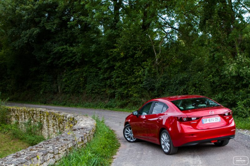 essai-mazda-3-berline-exterieur-18