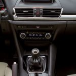 essai-mazda-3-berline-interieur-14