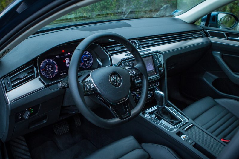 essai-volkswagen-passat-240-carat-edition-interieur-61