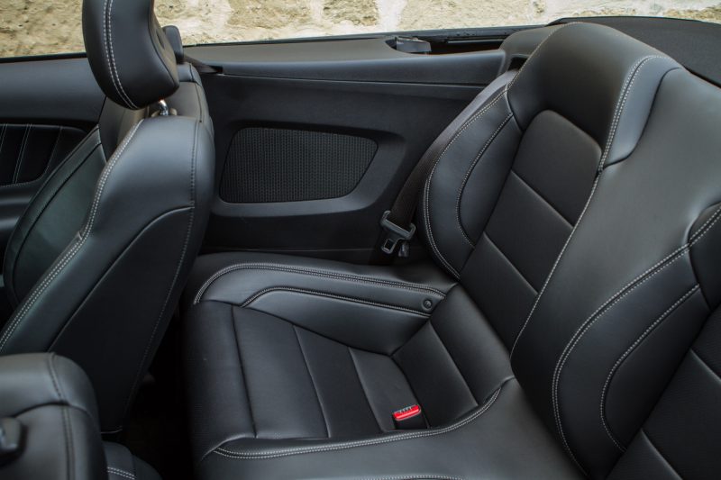 essai-ford-mustang-ecoboost-convertible-interieur-25