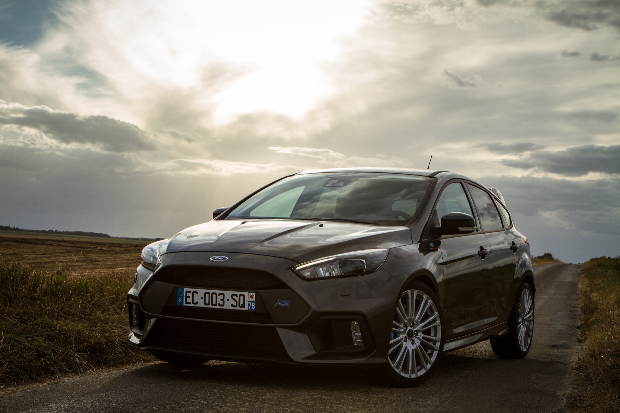 La nouvelle Ford Focus RS est à l'essai : puriste et VIVE !